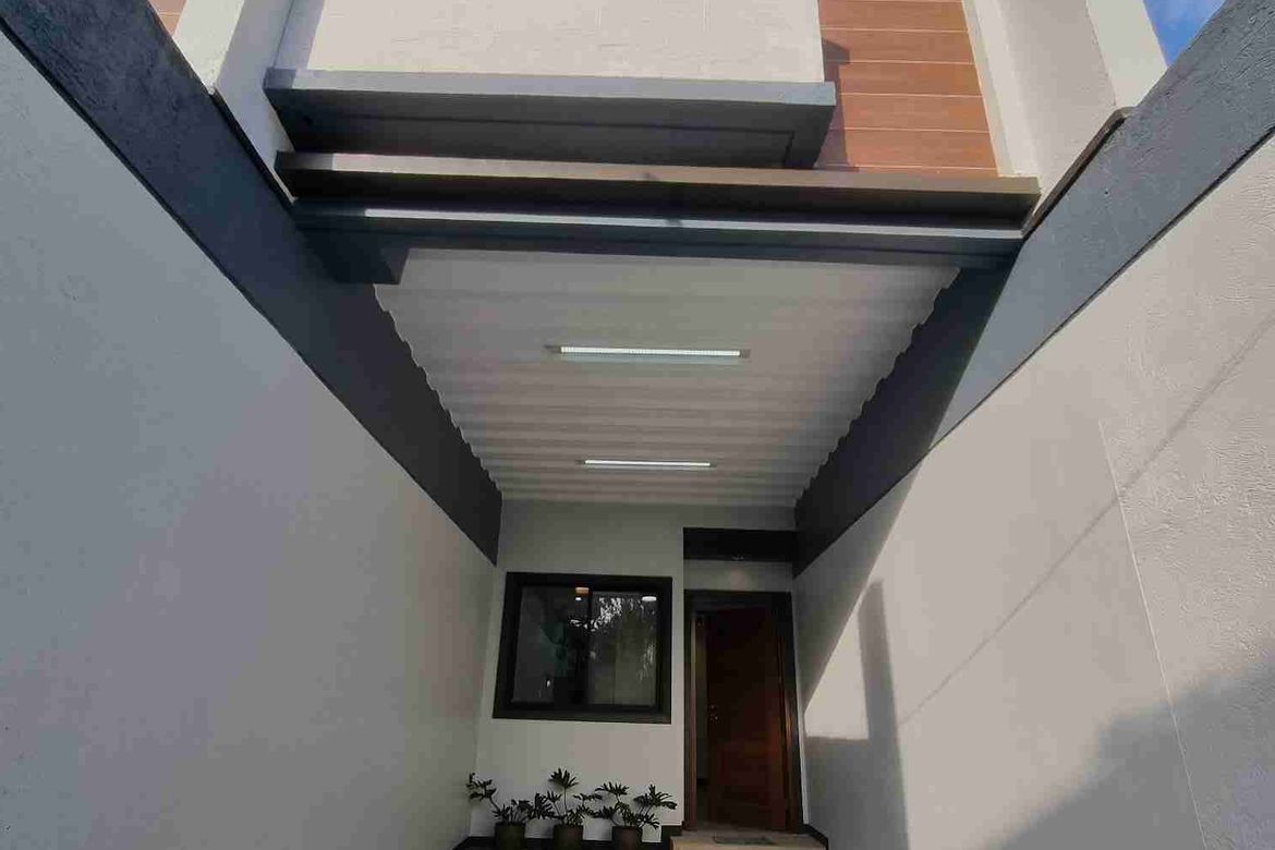4 Bedroom House for Sale in San Juan, Cainta, Rizal – photo 3