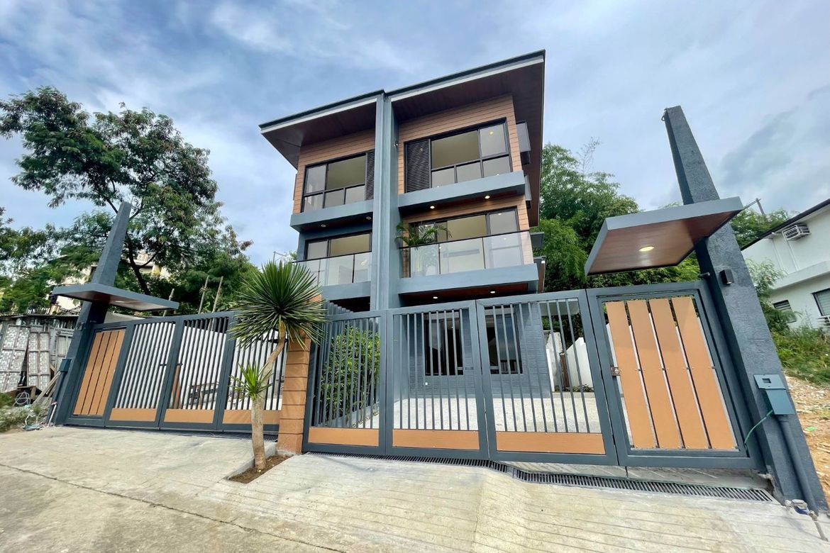 4 Bedroom House for Sale in San Juan, Cainta, Rizal