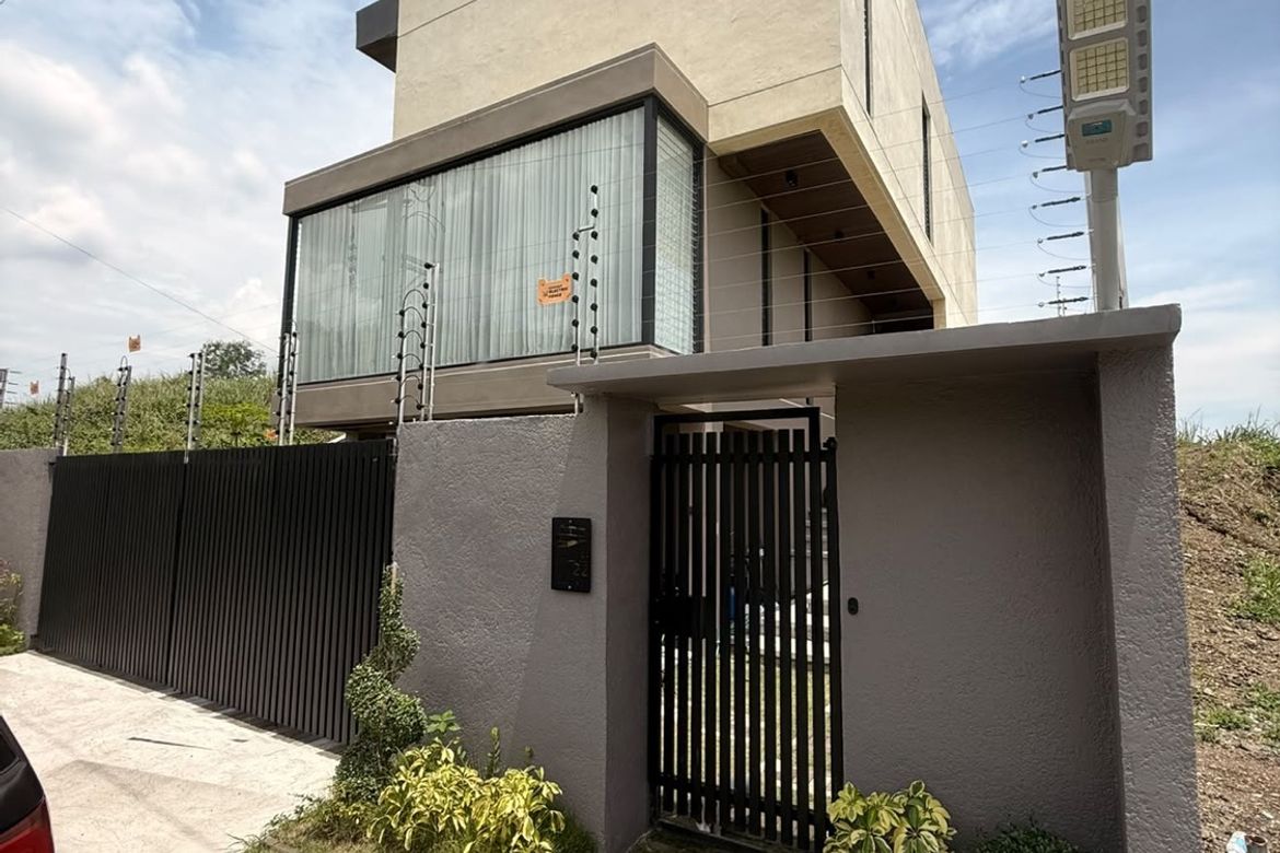 4 Bedroom House for Sale in San Juan, Taytay, Rizal