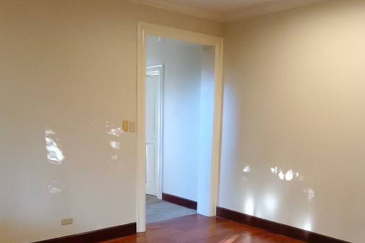 4 Bedroom House for Sale in San Lorenzo, Makati City near MRT-3 Ayala – photo 9