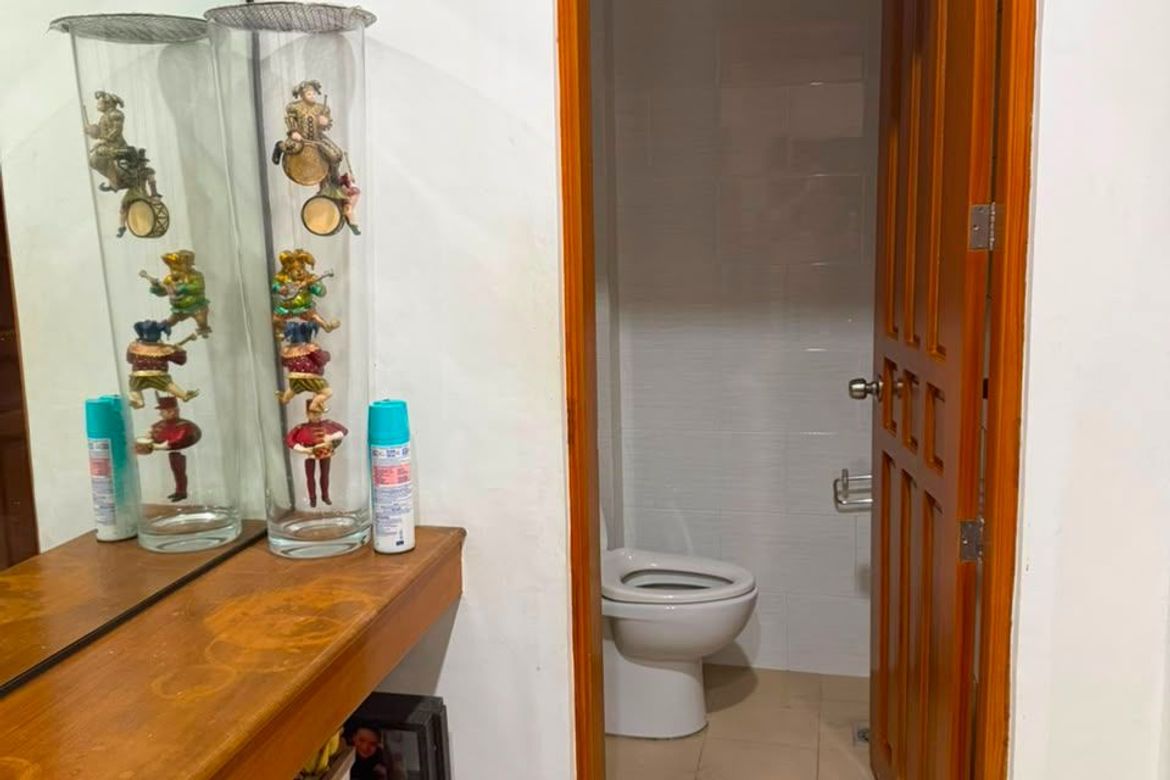 4 Bedroom House for Sale in San Lorenzo, Makati, Metro Manila near MRT-3 Ayala – photo 3