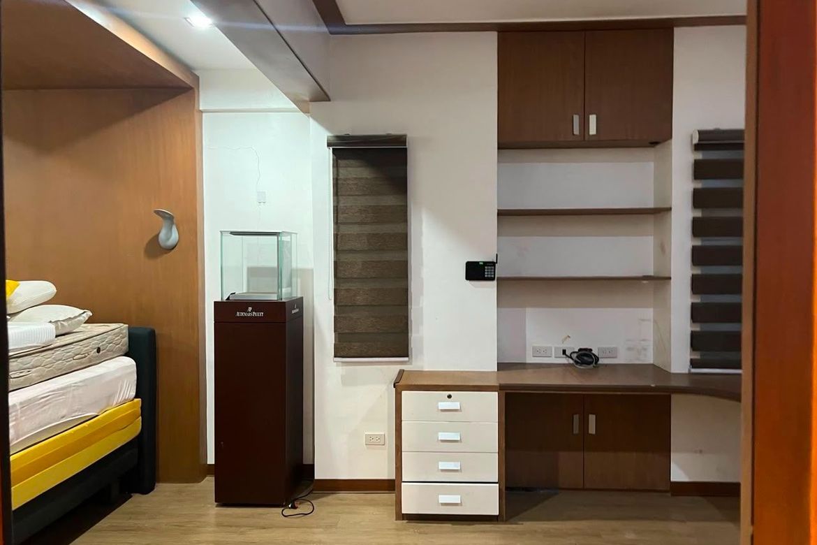 4 Bedroom House for Sale in San Lorenzo, Makati, Metro Manila near MRT-3 Ayala – photo 4