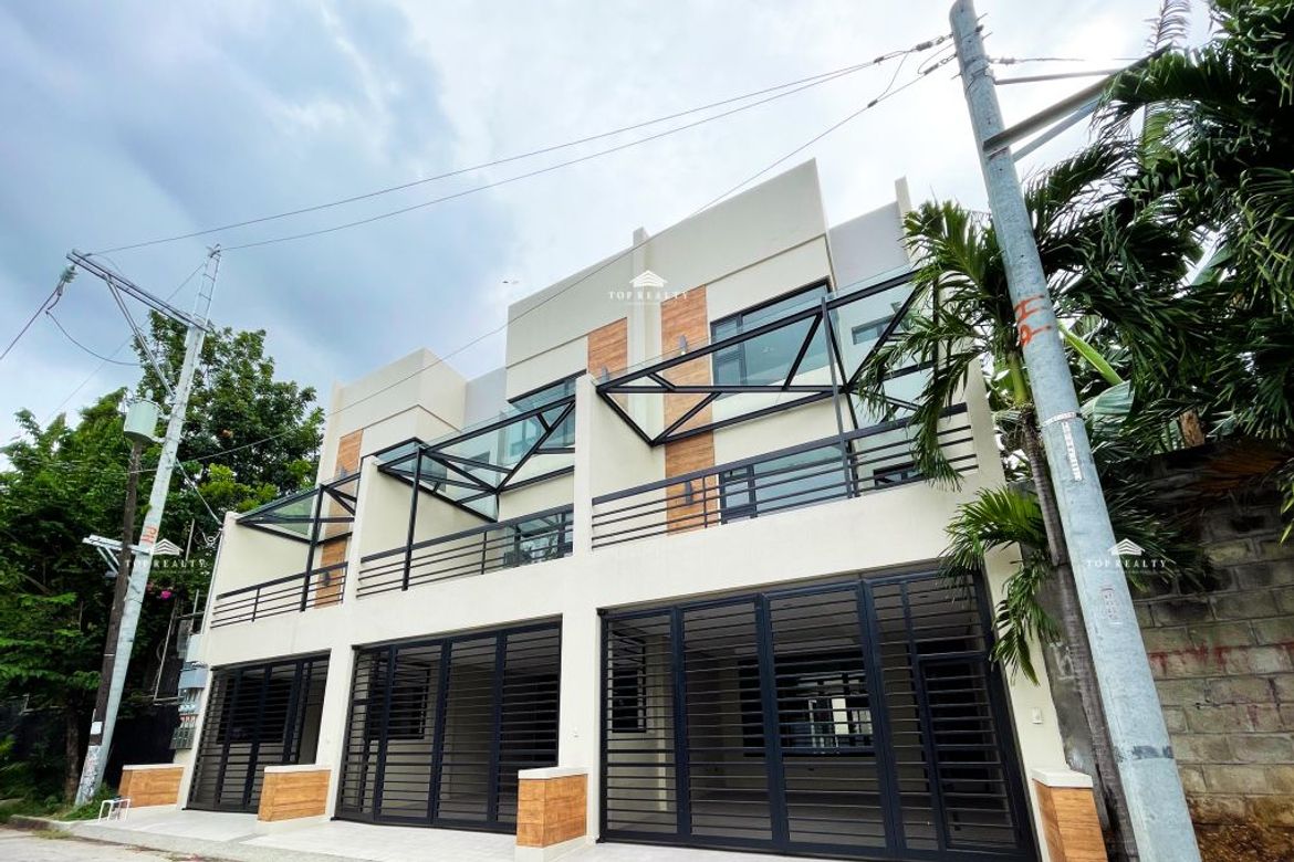 4 Bedroom House for Sale in San Martin de Porres, Parañaque, Metro Manila