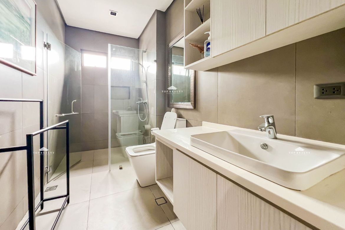 4 Bedroom House for Sale in San Martin de Porres, Parañaque, Metro Manila – photo 8