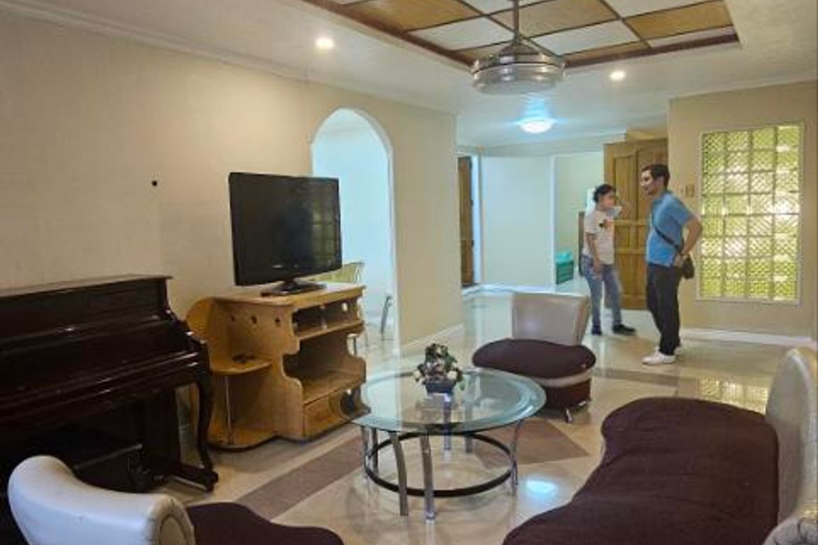 4 Bedroom House for Sale in San Nicolas, Manila, Metro Manila – photo 2