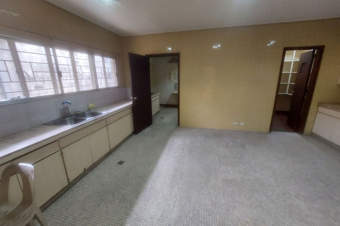 4 Bedroom House for Sale in San Nicolas, Pasig, Metro Manila – photo 8