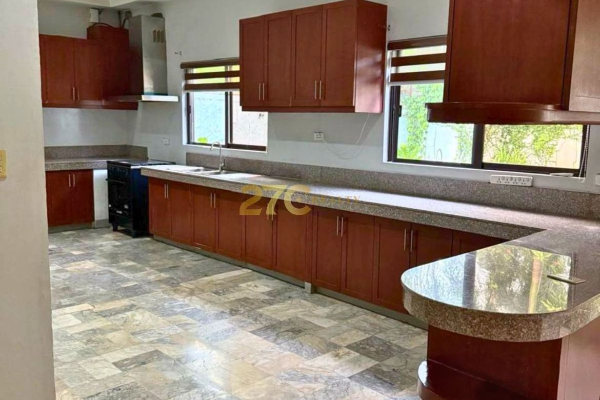4 Bedroom House for Sale in San Nicolas, Pasig, Metro Manila – photo 5