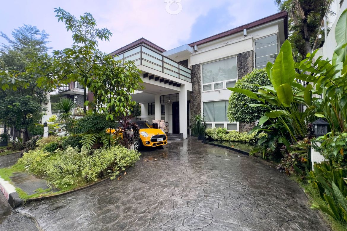 4 Bedroom House for Sale in San Nicolas, Pasig, Metro Manila