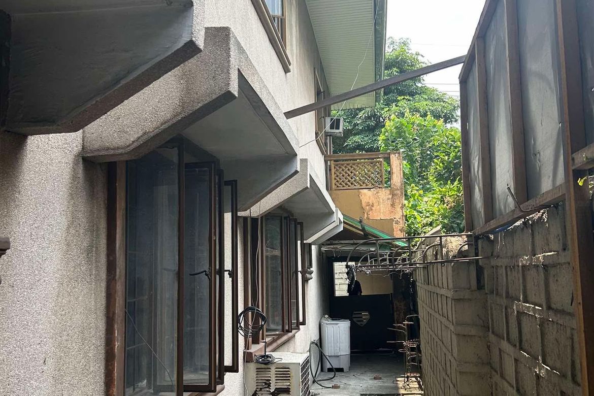 4 Bedroom House for Sale in Santa Cruz, Makati City – photo 8