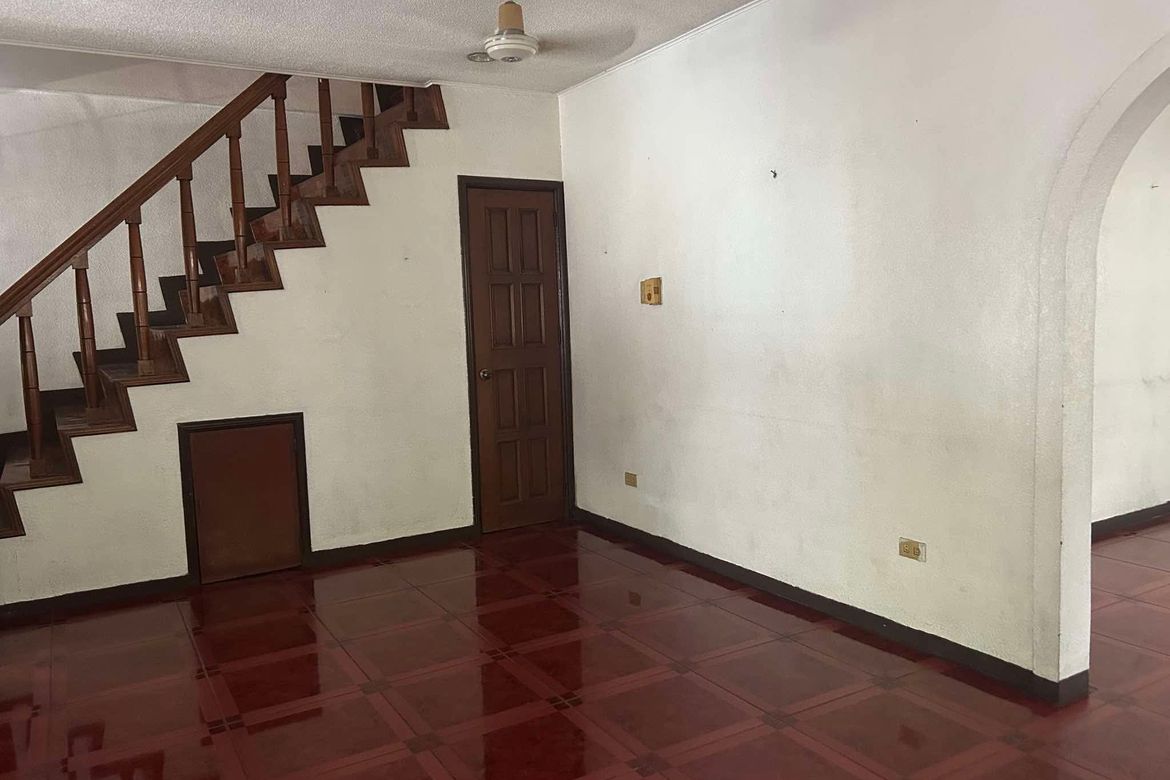 4 Bedroom House for Sale in Santa Cruz, Makati City – photo 11