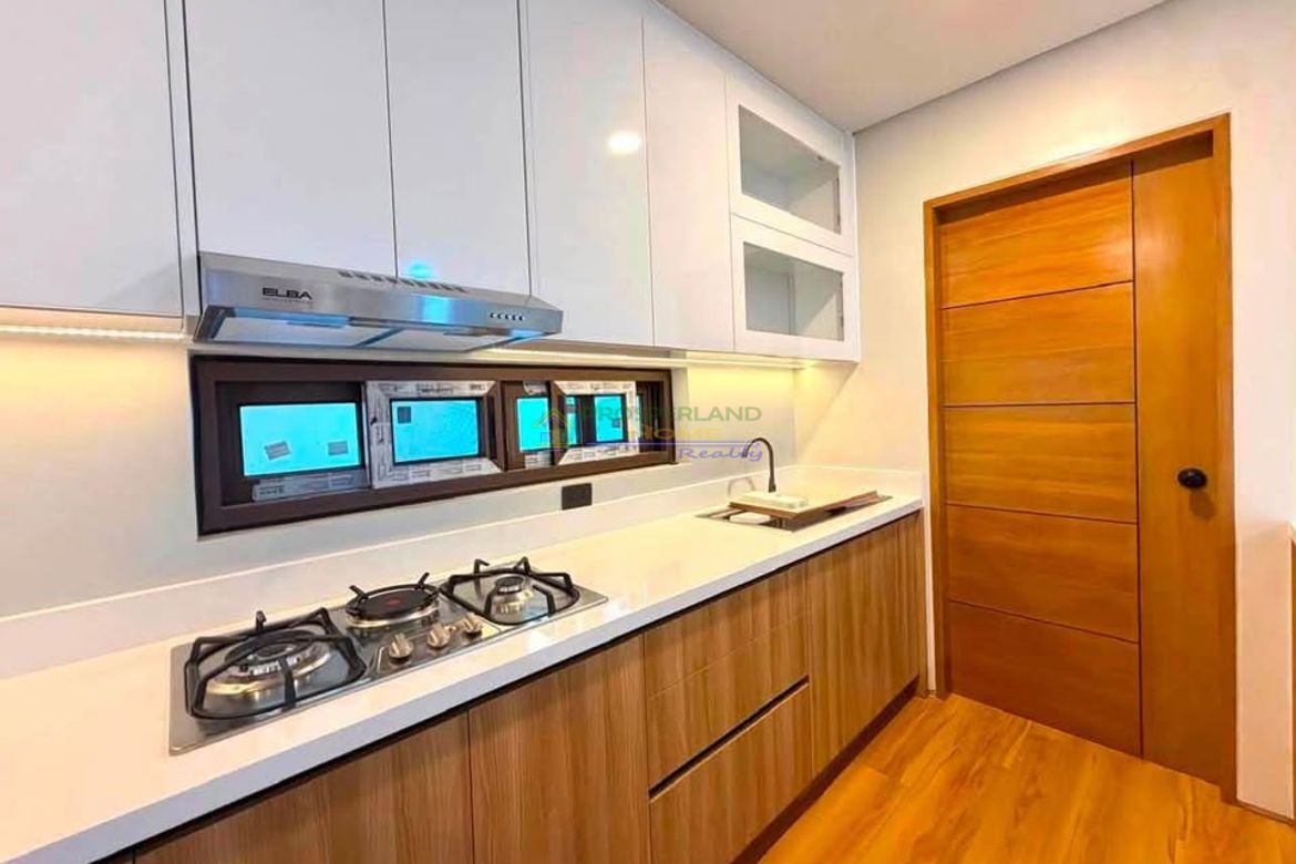 4 Bedroom House for Sale in Santa Rosa, Laguna – photo 2