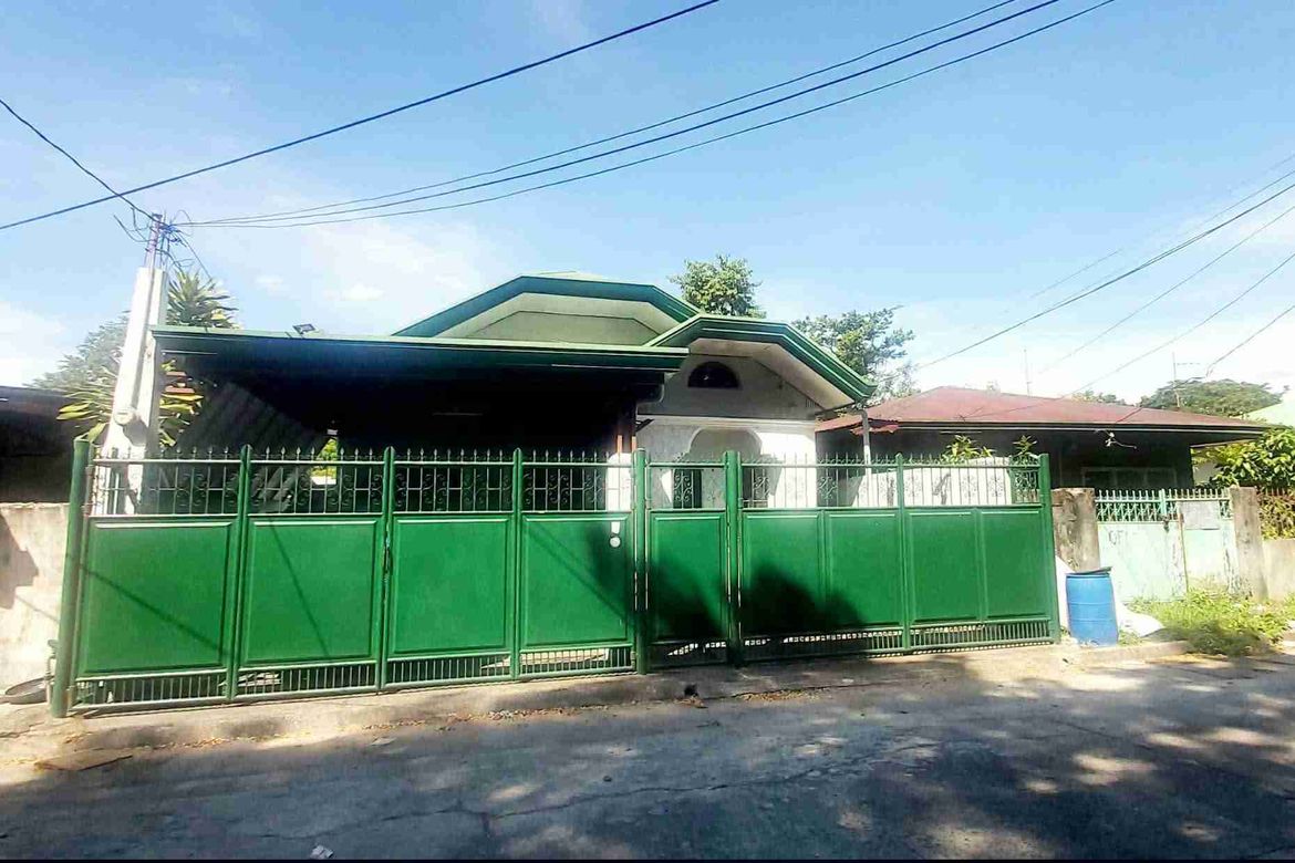 4 Bedroom House for Sale in Santo Domingo, Angeles, Pampanga