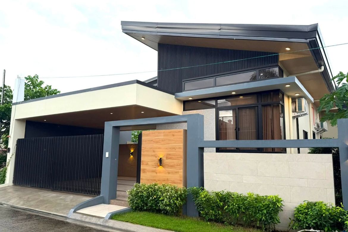 4 Bedroom House for Sale in Santo Domingo, Angeles, Pampanga