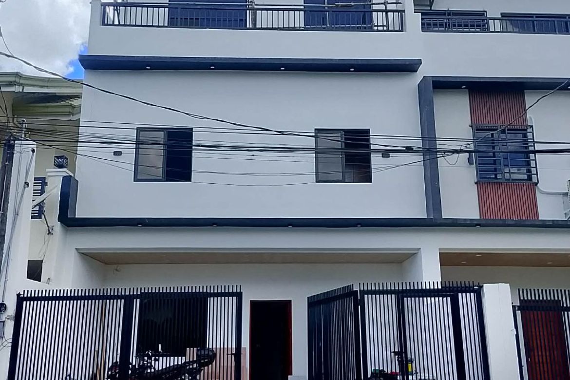 4 Bedroom House for Sale in Santo Domingo, Cainta, Rizal