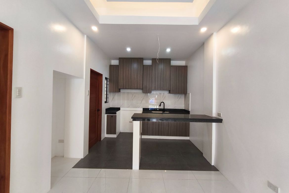 4 Bedroom House for Sale in Santo Domingo, Cainta, Rizal – photo 8
