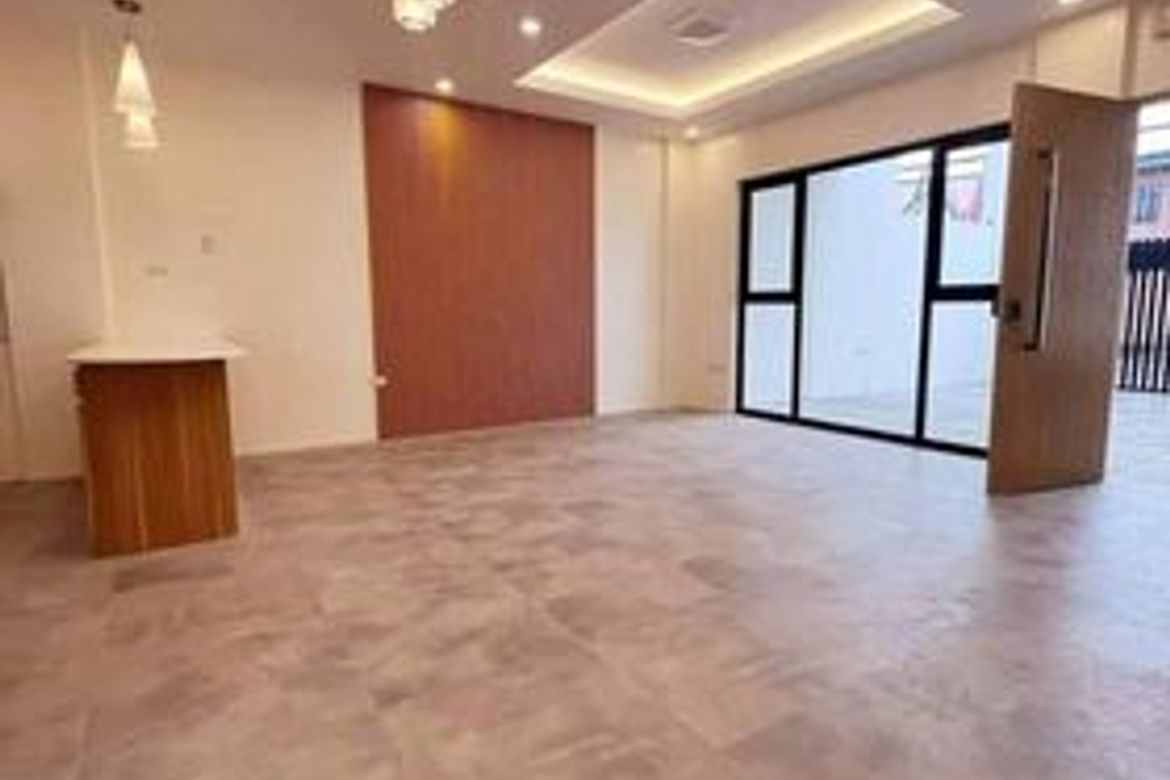4 Bedroom House for Sale in Santo Domingo, Cainta, Rizal