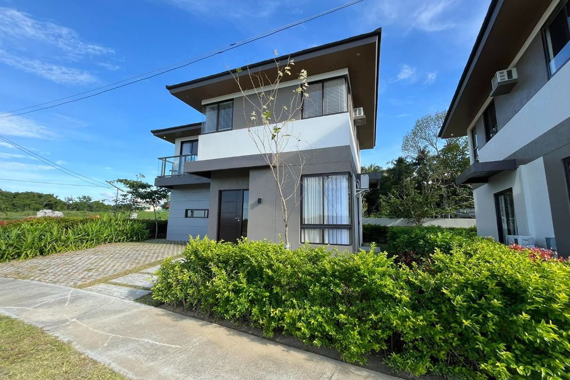 4 Bedroom House for Sale in Santo Domingo, Santa Rosa, Laguna – photo 3