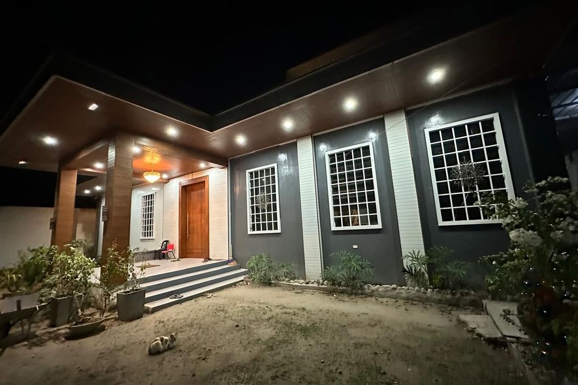 4 Bedroom House for Sale in Santo Rosario, San Fernando, Pampanga