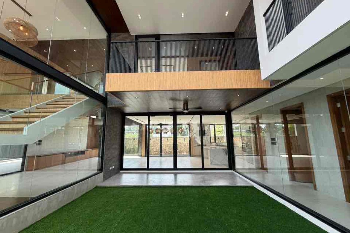 4 Bedroom House for Sale in Santo Rosario, San Fernando, Pampanga – photo 2