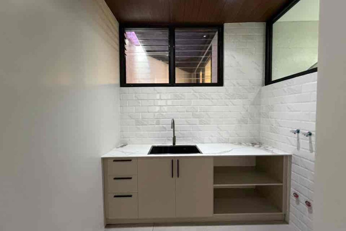 4 Bedroom House for Sale in Santo Rosario, San Fernando, Pampanga – photo 8