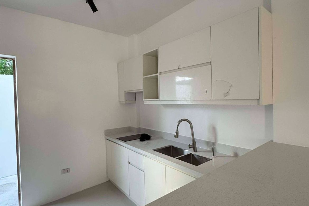 4 Bedroom House for Sale in Santo Tomas, Biñan, Laguna – photo 3
