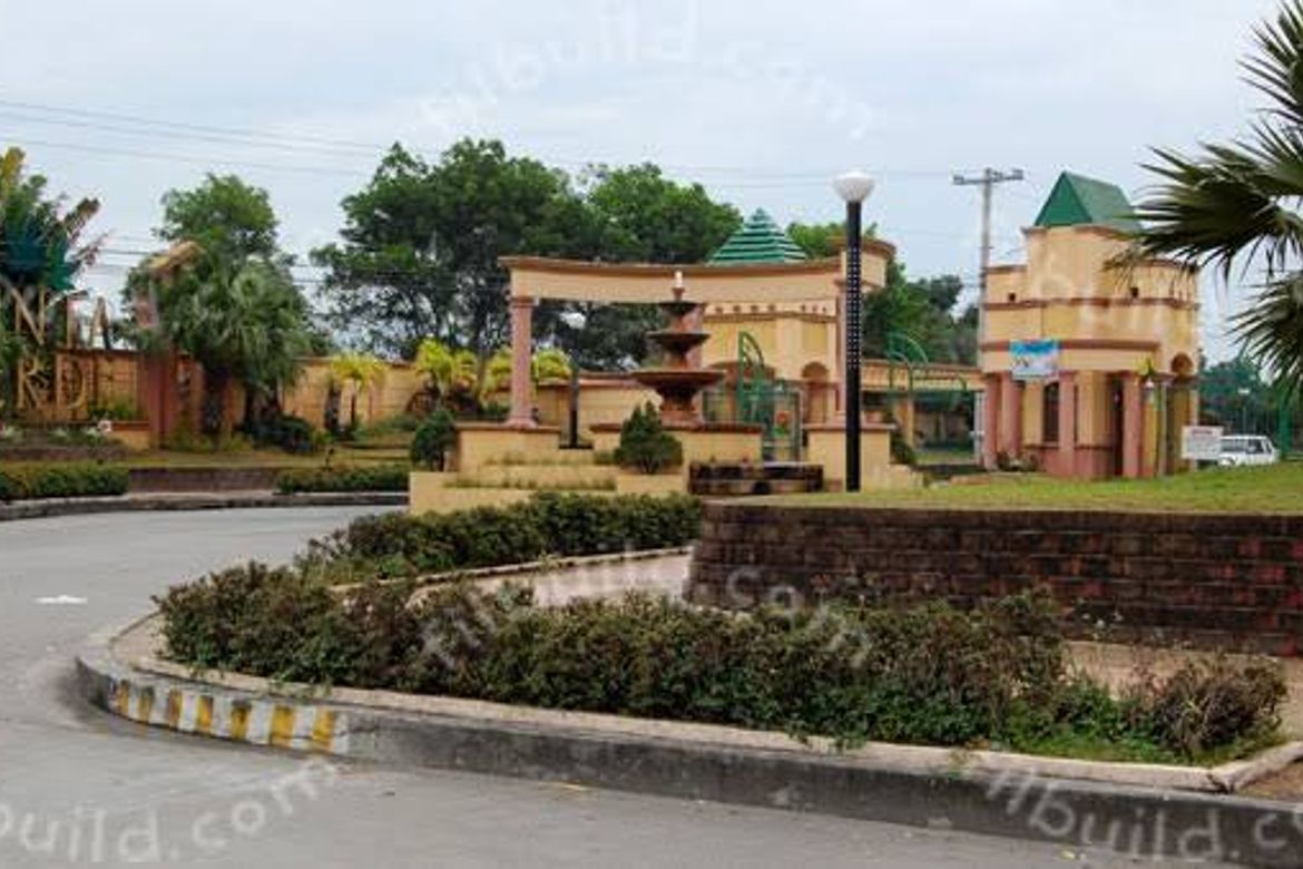 4 Bedroom House for Sale in Sapalibutad, Angeles, Pampanga