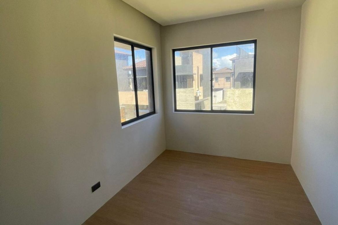 4 Bedroom House for Sale in Seafront Residences, Calubcub II, San Juan, Batangas – photo 4