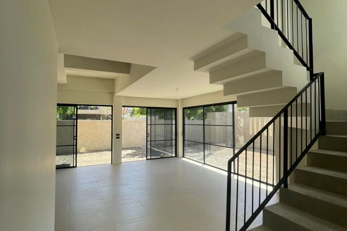 4 Bedroom House for Sale in Seafront Residences, Calubcub II, San Juan, Batangas – photo 7
