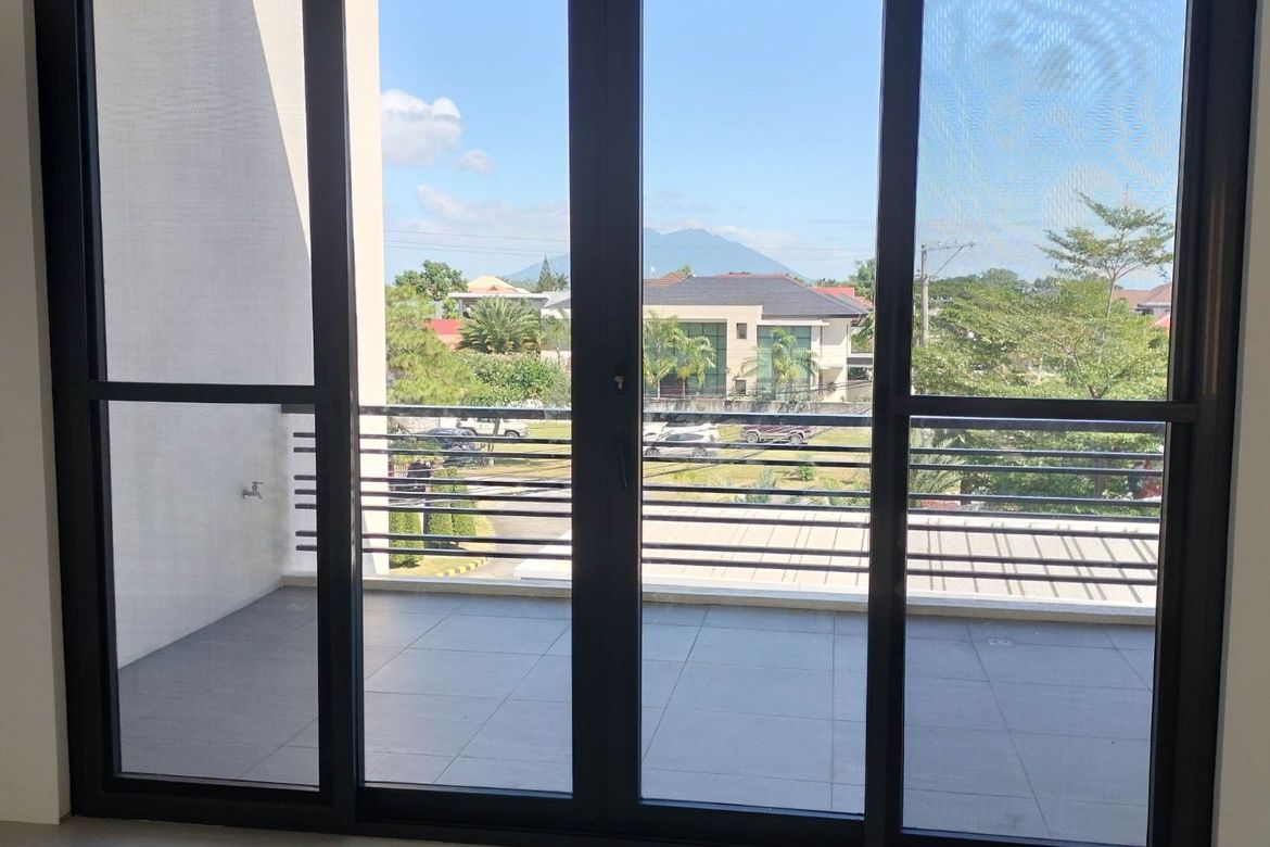 4 Bedroom House for Sale in Sindalan, San Fernando, Pampanga – photo 7