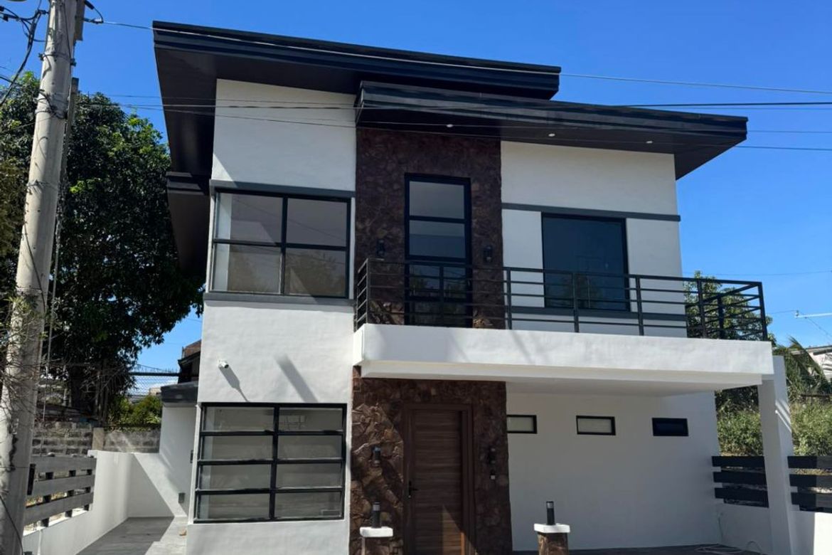 4 Bedroom House for Sale in Solen Residences, Market Area, Santa Rosa, Laguna