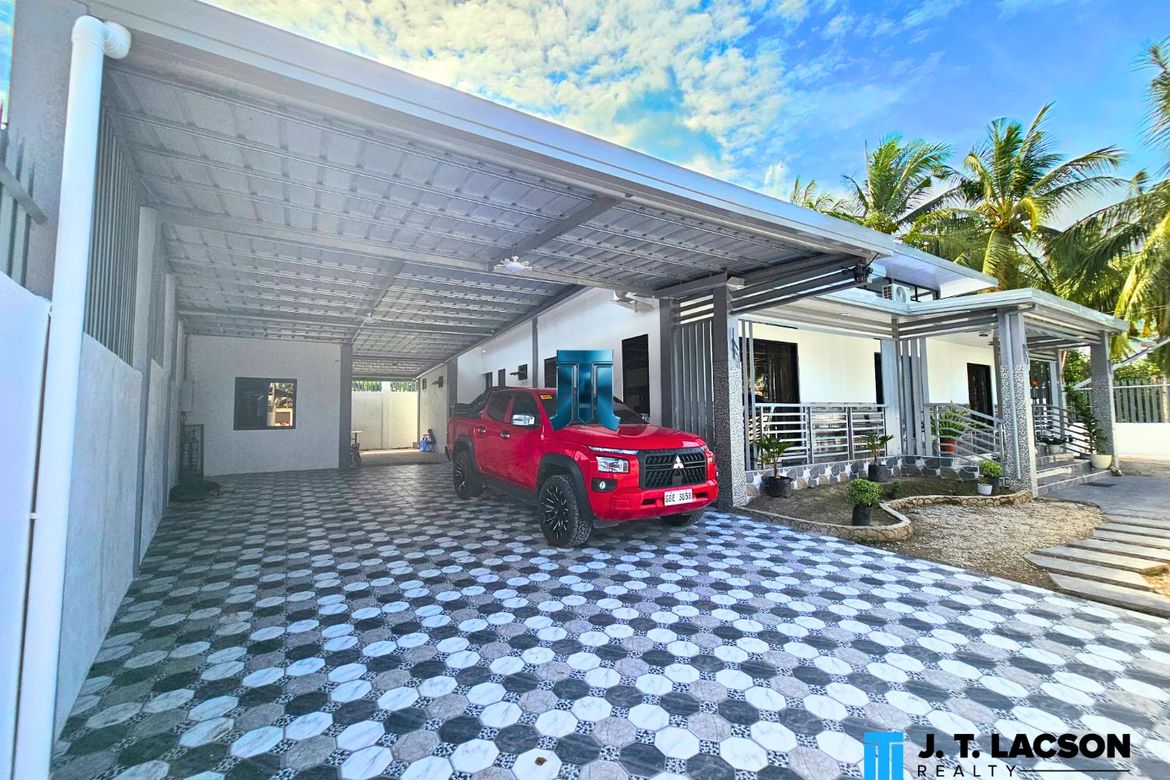 4 Bedroom House for Sale in South Poblacion, Valencia, Negros Oriental