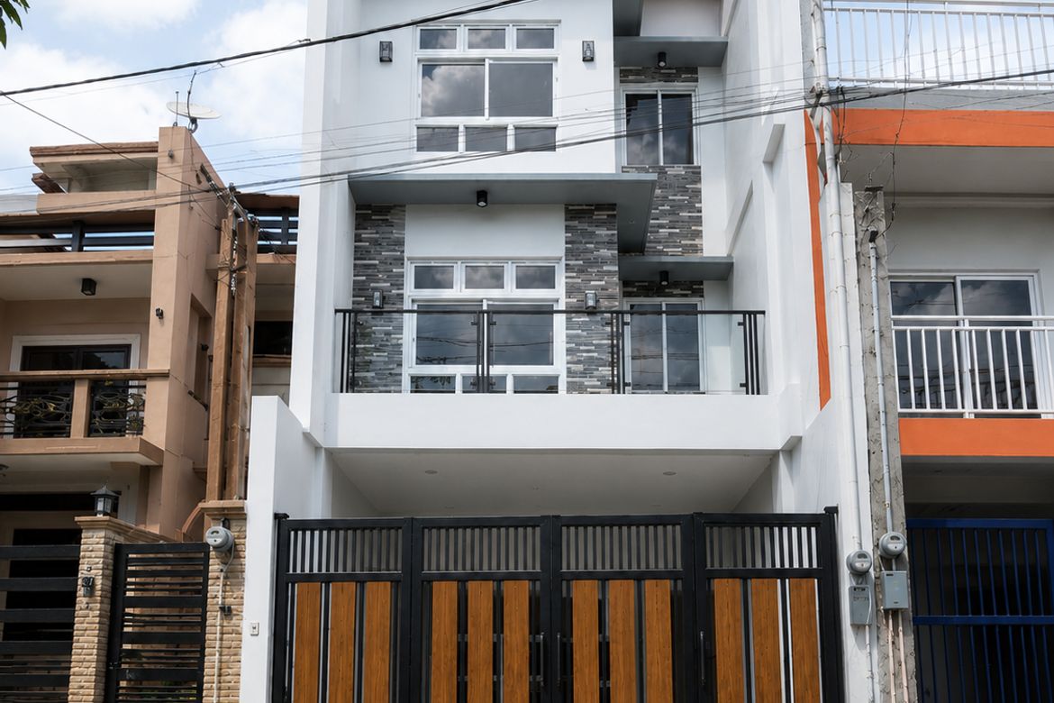 4 Bedroom House for Sale in Sun Valley, Parañaque, Metro Manila