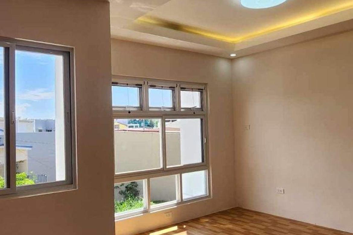 4 Bedroom House for Sale in Sun Valley, Parañaque, Metro Manila – photo 2