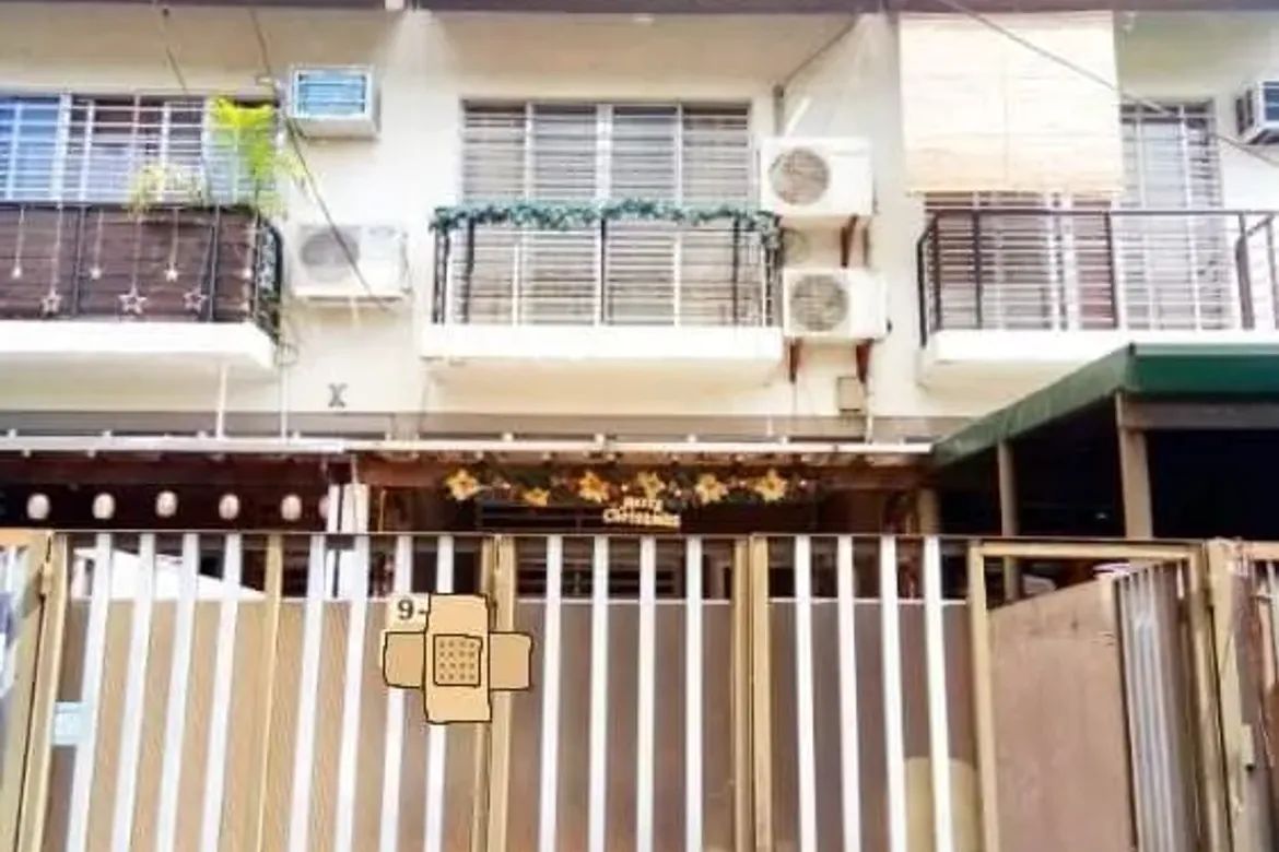 4 Bedroom House for Sale in Talipapa, Quezon City, Metro Manila