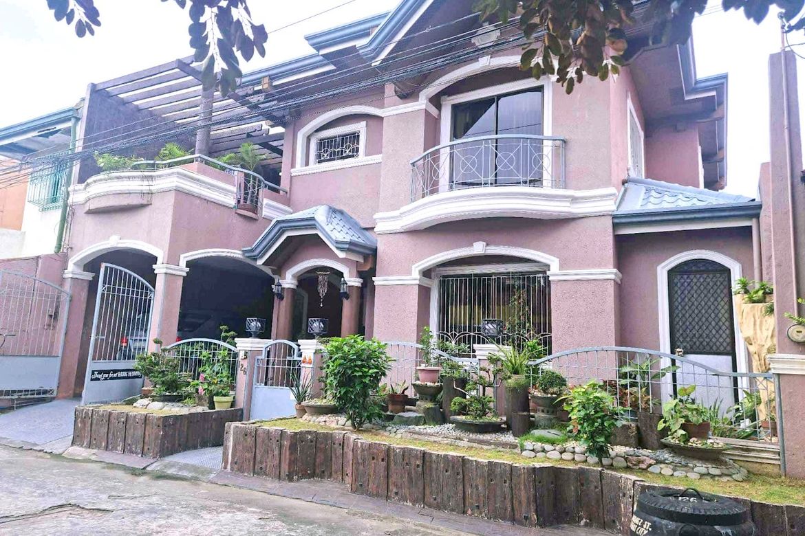 4 Bedroom House for Sale in Talon Dos, Las Piñas, Metro Manila