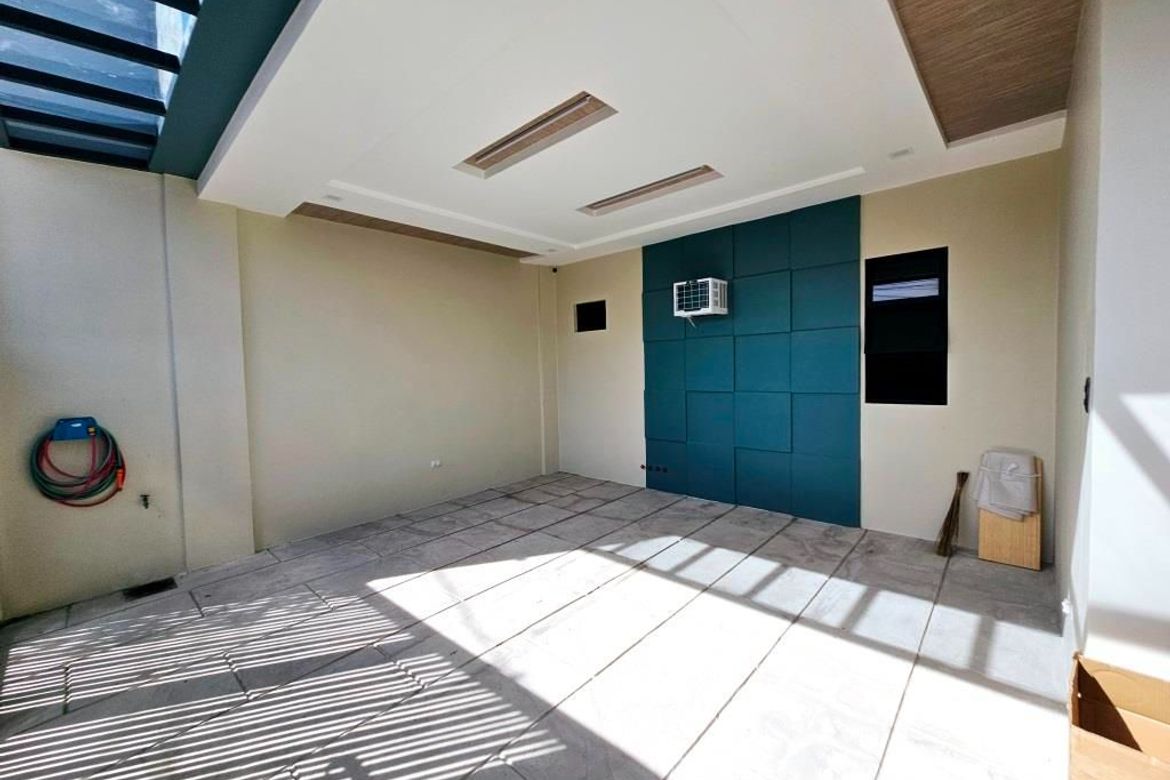 4 Bedroom House for Sale in Talon Dos, Las Piñas, Metro Manila – photo 4