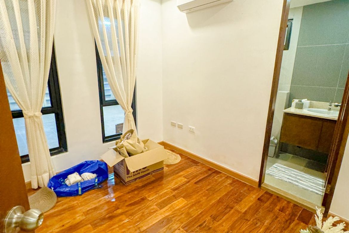 4 Bedroom House for Sale in Talon Dos, Las Piñas, Metro Manila