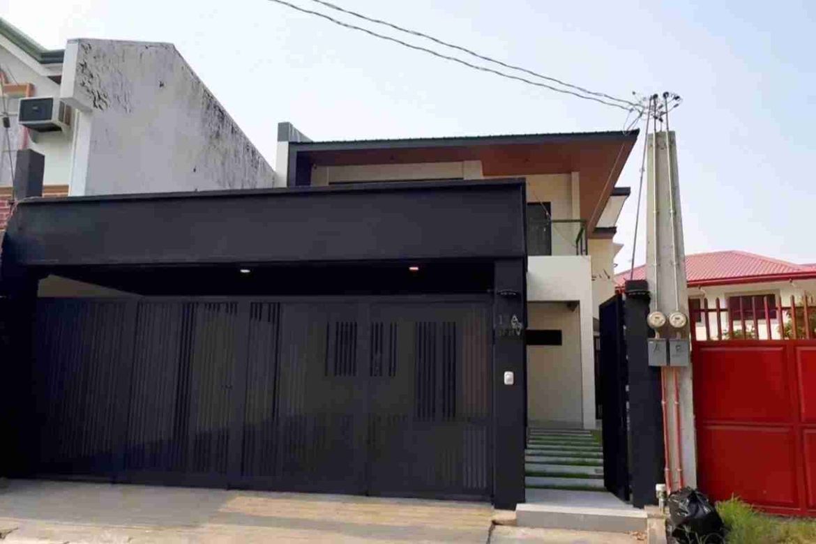 4 Bedroom House for Sale in Talon Dos, Las Piñas, Metro Manila