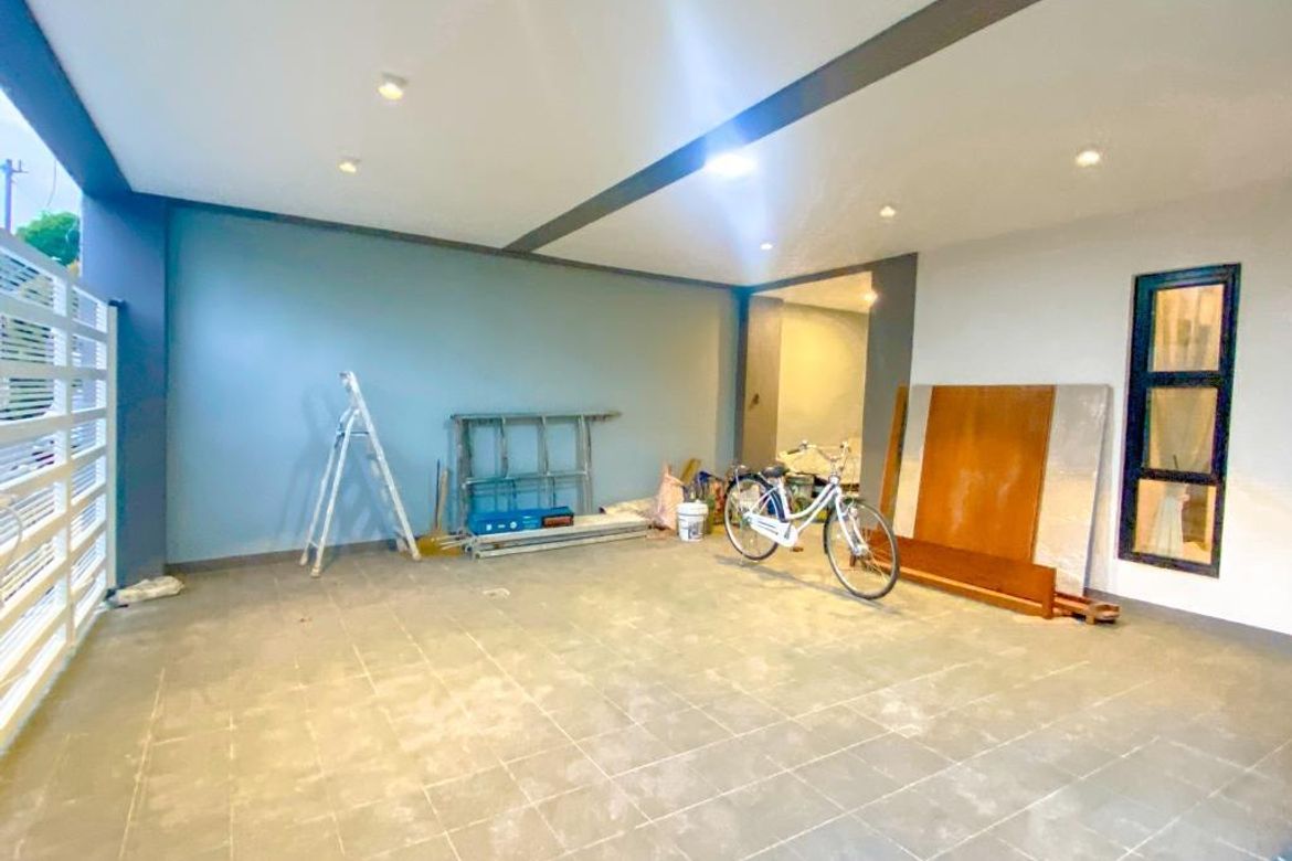 4 Bedroom House for Sale in Talon Dos, Las Piñas, Metro Manila – photo 2