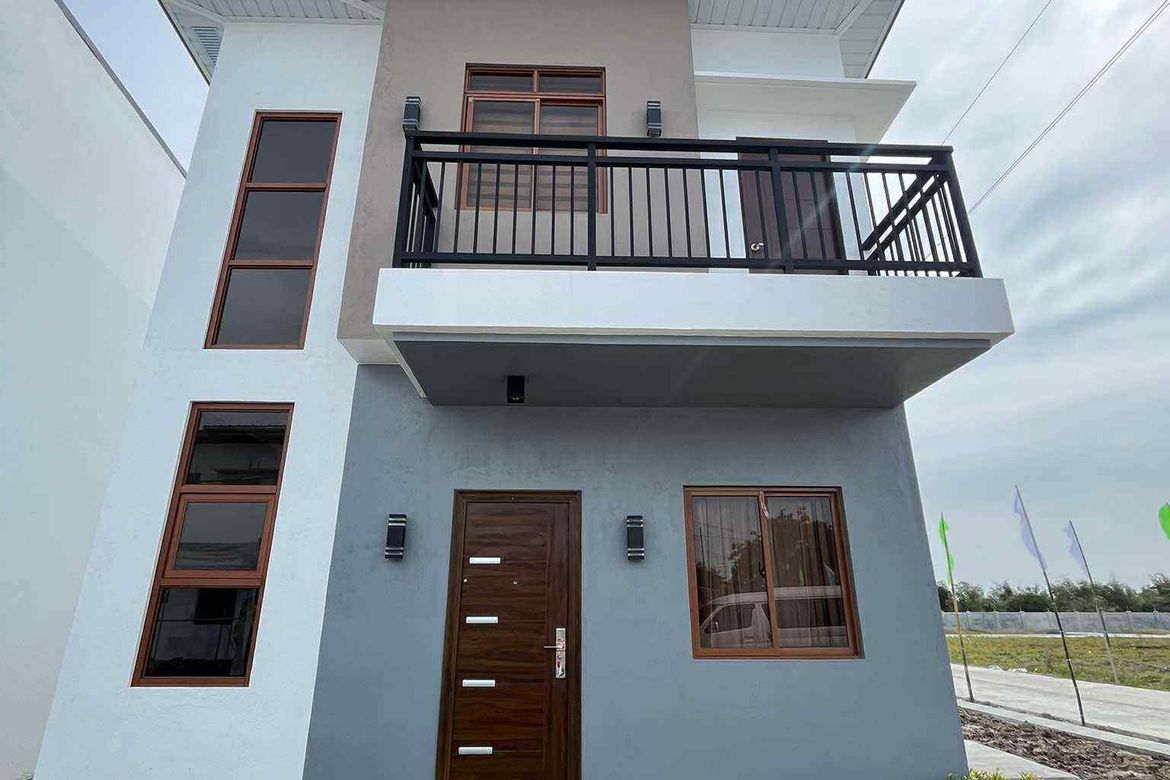 4 Bedroom House for Sale in Tangub, Bacolod, Negros Occidental