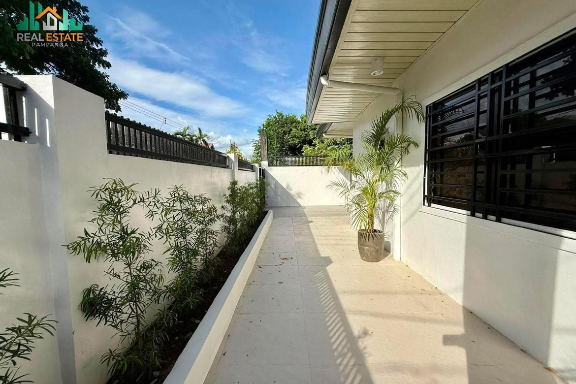 4 Bedroom House for Sale in Telabastagan, San Fernando, Pampanga – photo 2