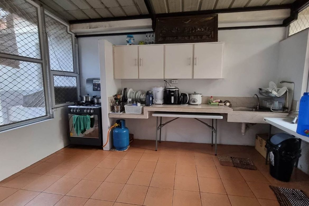 4 Bedroom House for Sale in Telabastagan, San Fernando, Pampanga – photo 8
