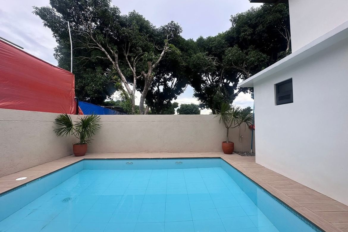4 Bedroom House for Sale in Telabastagan, San Fernando, Pampanga – photo 4