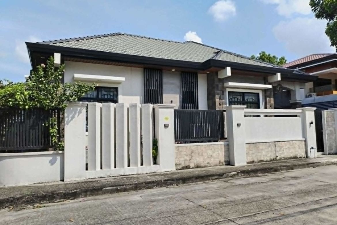 4 Bedroom House for Sale in Telabastagan, San Fernando, Pampanga