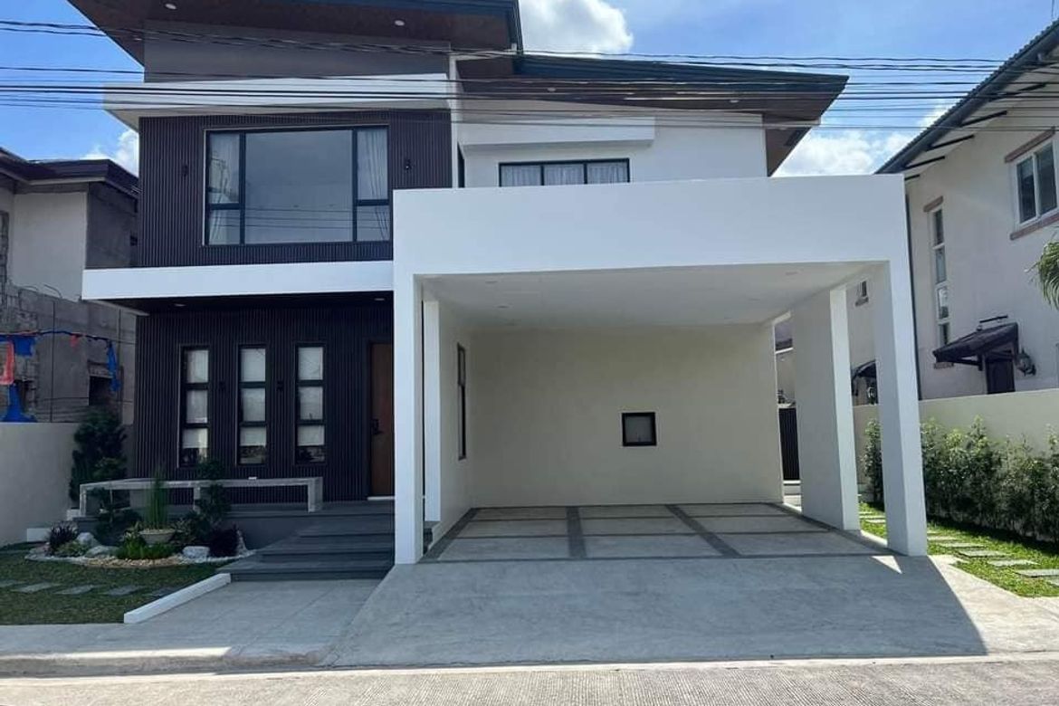 4 Bedroom House for Sale in Telabastagan, San Fernando, Pampanga