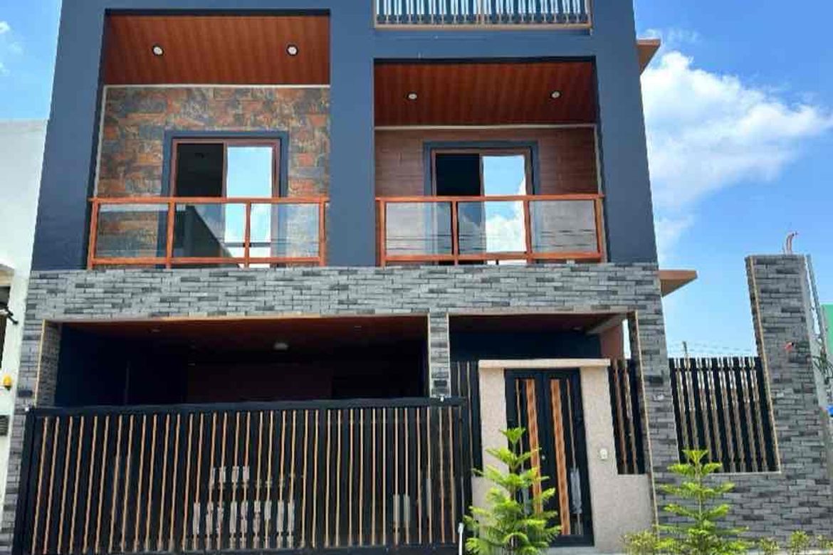 4 Bedroom House for Sale in Telabastagan, San Fernando, Pampanga