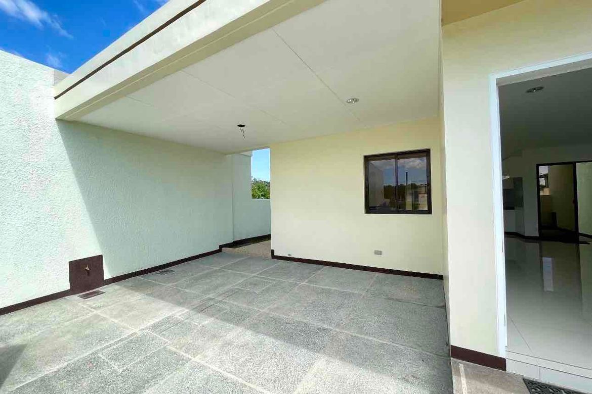 4 Bedroom House for Sale in The Grand Parkplace Village, Anabu I-B, Imus, Cavite – photo 3