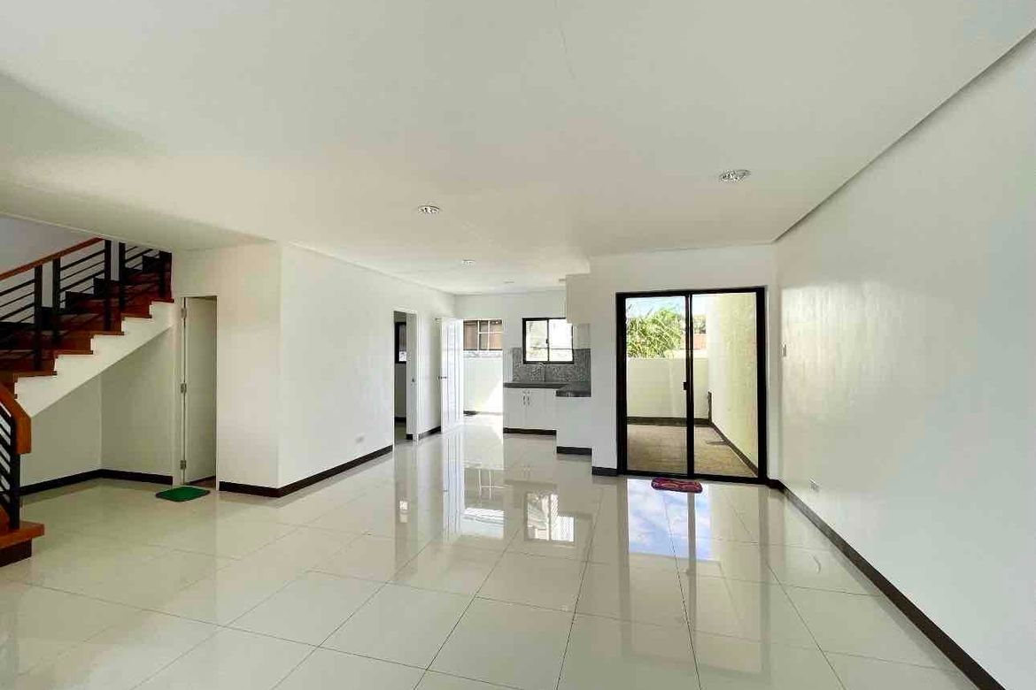 4 Bedroom House for Sale in The Grand Parkplace Village, Anabu I-B, Imus, Cavite – photo 4