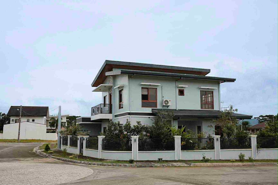 4 Bedroom House for Sale in Tibig, Lipa, Batangas