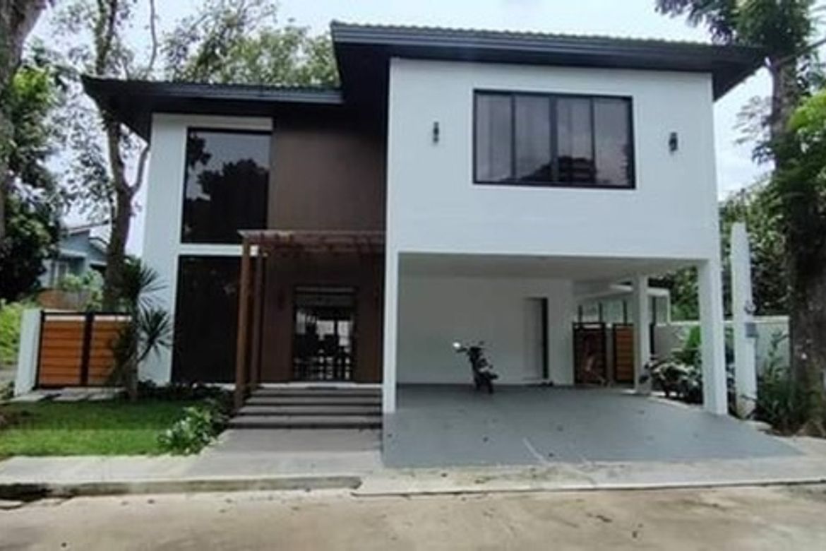 4 Bedroom House for Sale in Tolentino West, Tagaytay, Cavite